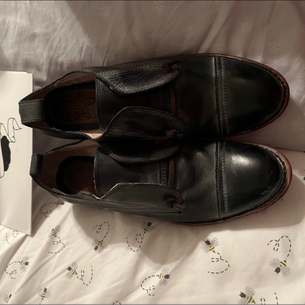 **ONLY WORN TWICE** FREEBIRD  BLACK MABEL